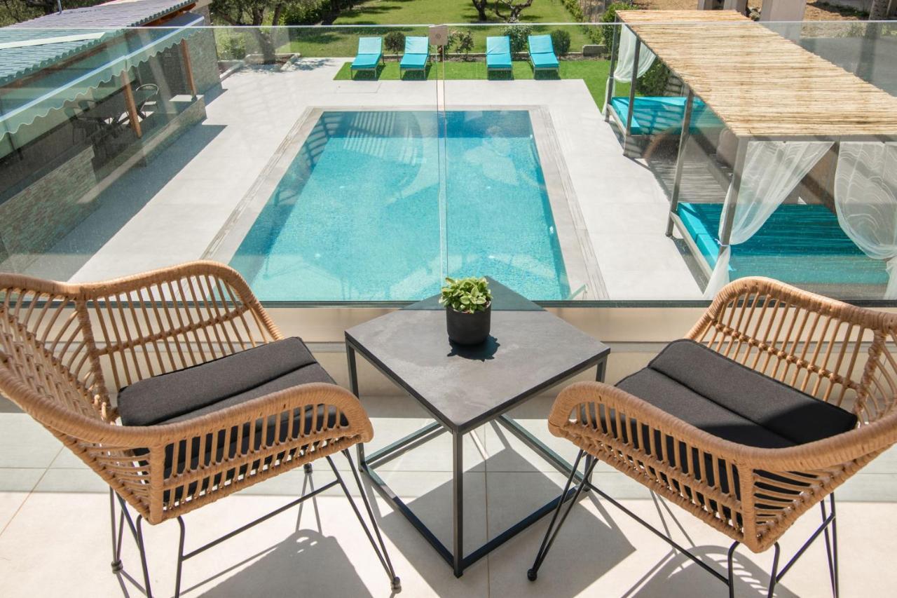 Antonia Villa - Luxurious Serenity With Private Pool, By Zantewize Kalipadhon Luaran gambar