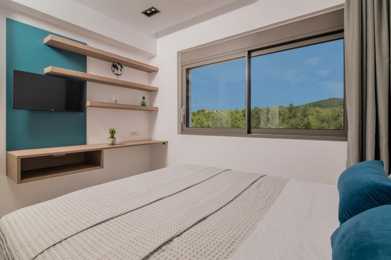 Antonia Villa - Luxurious Serenity With Private Pool, By Zantewize Kalipadhon Luaran gambar