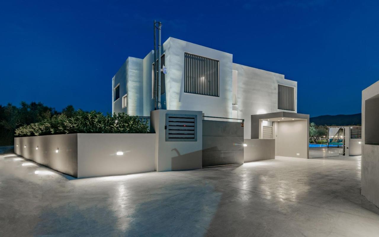 Antonia Villa - Luxurious Serenity With Private Pool, By Zantewize Kalipadhon Luaran gambar