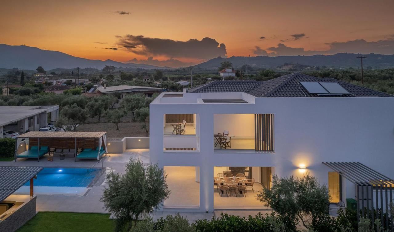 Antonia Villa - Luxurious Serenity With Private Pool, By Zantewize Kalipadhon Luaran gambar