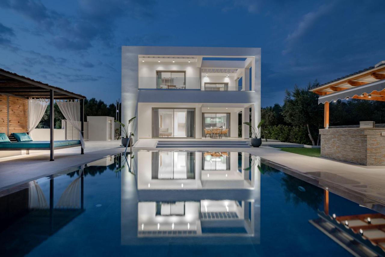 Antonia Villa - Luxurious Serenity With Private Pool, By Zantewize Kalipadhon Luaran gambar