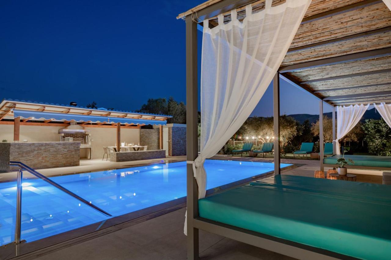 Antonia Villa - Luxurious Serenity With Private Pool, By Zantewize Kalipadhon Luaran gambar