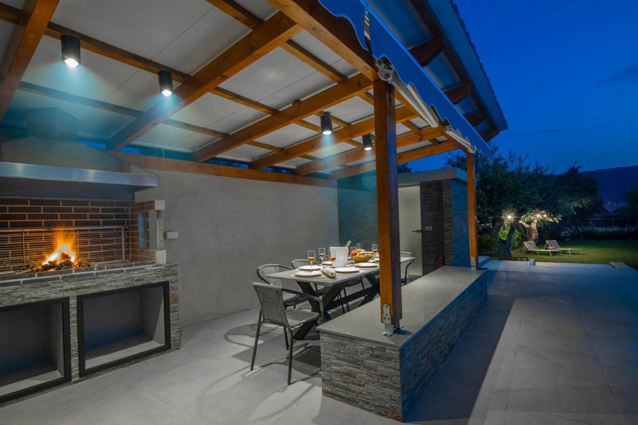 Antonia Villa - Luxurious Serenity With Private Pool, By Zantewize Kalipadhon Luaran gambar